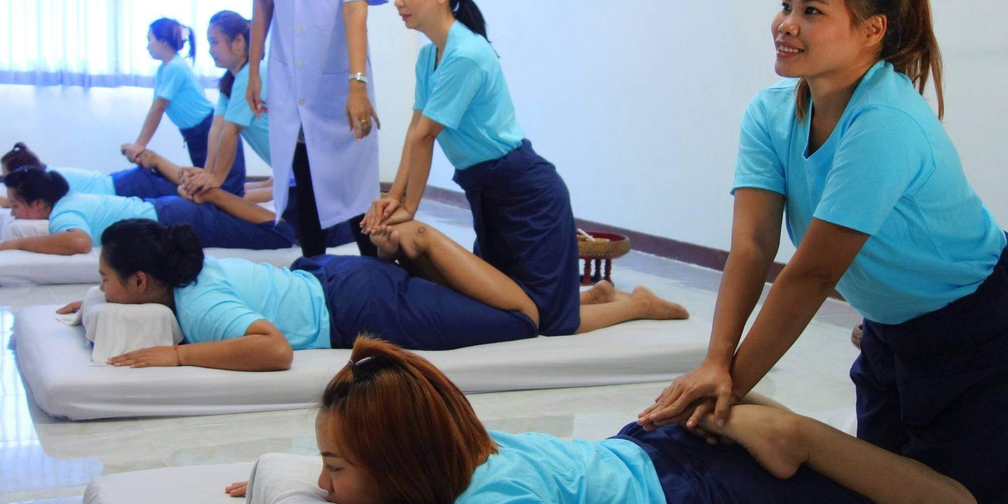 thai massage course thai massage course